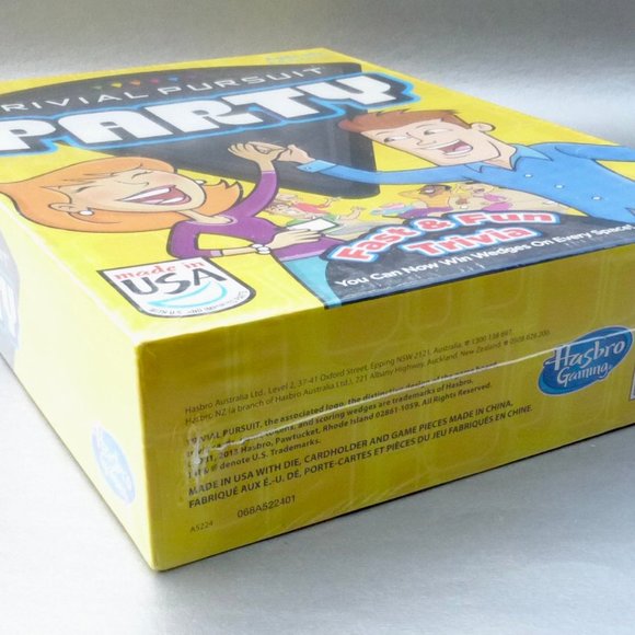 Trivial Pursuit Party Card Game NIB Fun Fast 16+ - Picture 3 of 8